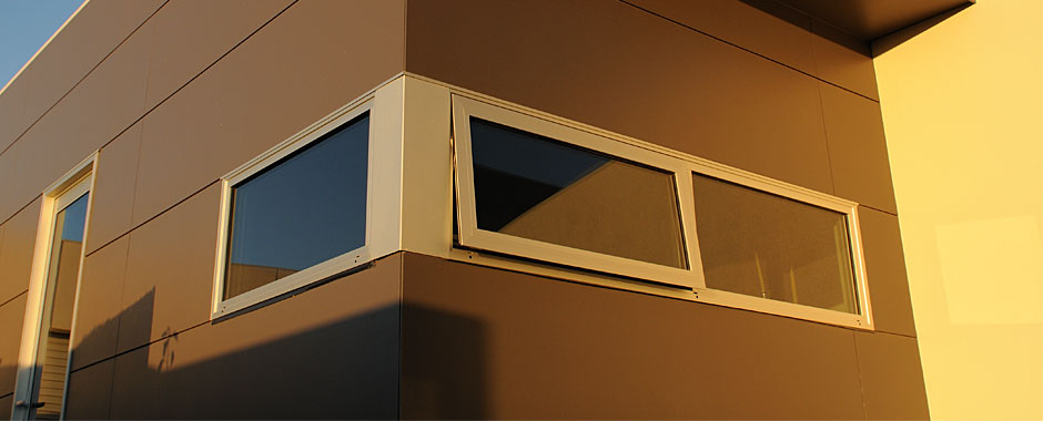 Series 467 Architectural Awning/Casement Window with Truth™ Hardware