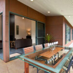 feature_17_gallery_two_colour