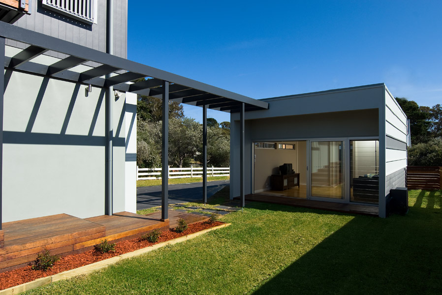 feature_3_gallery_three_colour