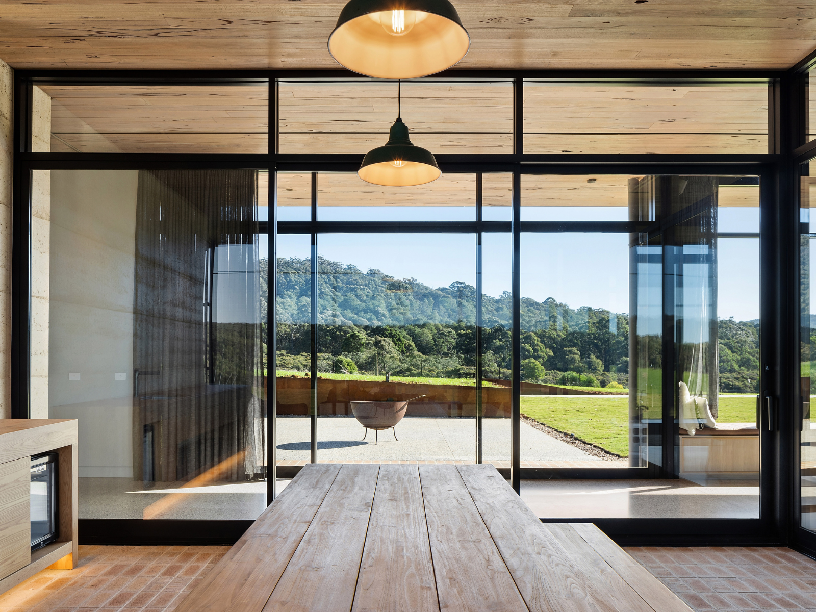 Feature225_Lodge_Farmhouse_Series424_Image5